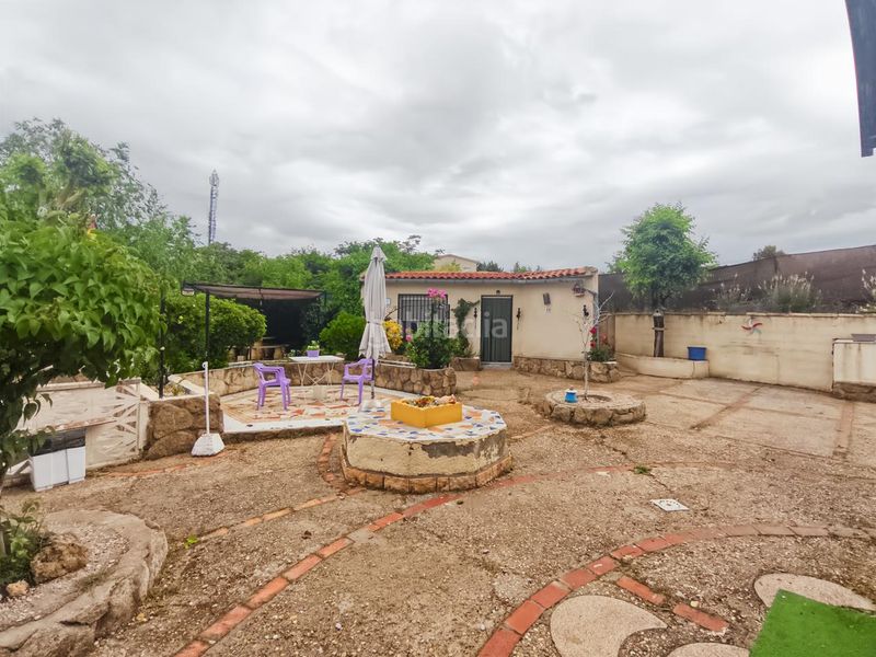 Foto a822672e-d043-4c5f-8430-62c3c910fdf8. Casa amb calefacció aparcament piscina a Barajas de Melo