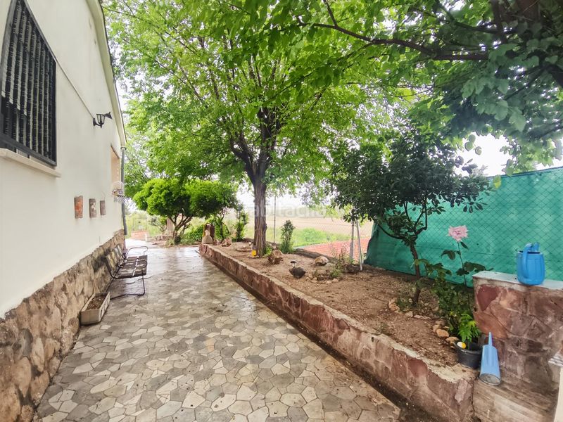 Foto b8cb59c1-6502-4fb8-92d5-1a00f7265aab. Casa amb calefacció aparcament piscina a Barajas de Melo