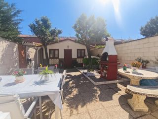 Casa a schiera in Casco Histórico. Chalet adosado en casco histórico
