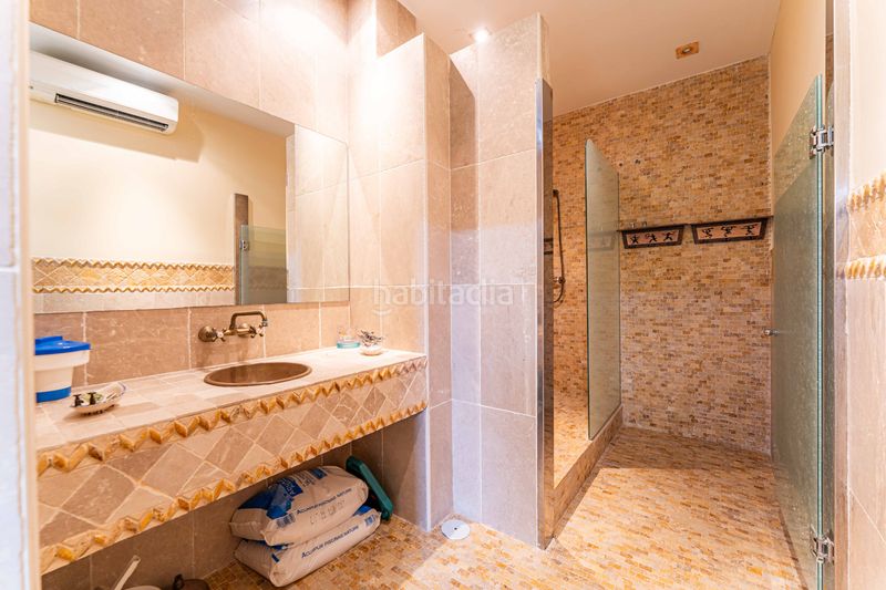 Foto 124d2a4e-ebd7-4158-8908-8da34c84eff1. Casa amb xemeneia calefacció aparcament piscina a Arroyomolinos