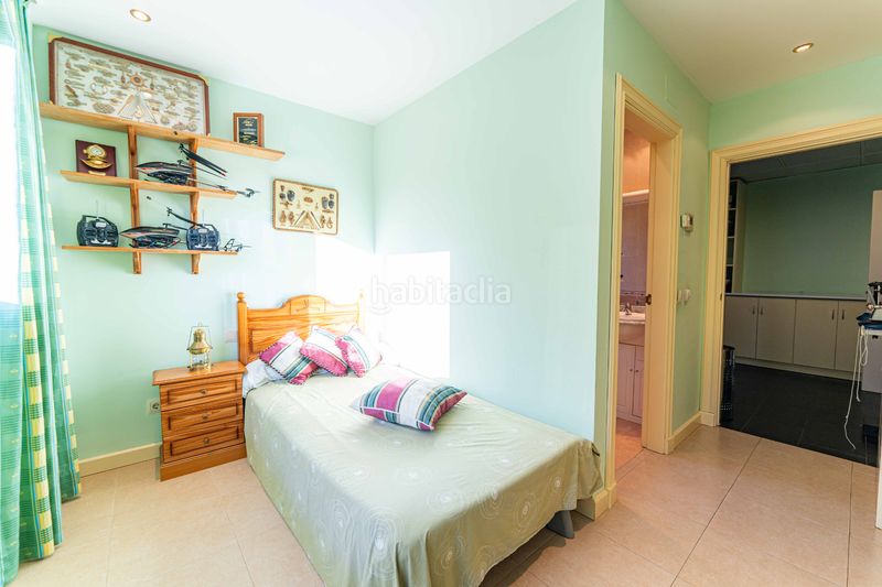 Foto 4eb04f5e-e1a7-4418-b62b-14ad6fe6bd09. Casa amb xemeneia calefacció aparcament piscina a Arroyomolinos