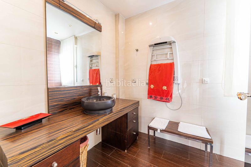 Foto e09cb280-36b2-4b18-b139-1bb8cdfbf53b. Casa amb xemeneia calefacció aparcament piscina a Arroyomolinos
