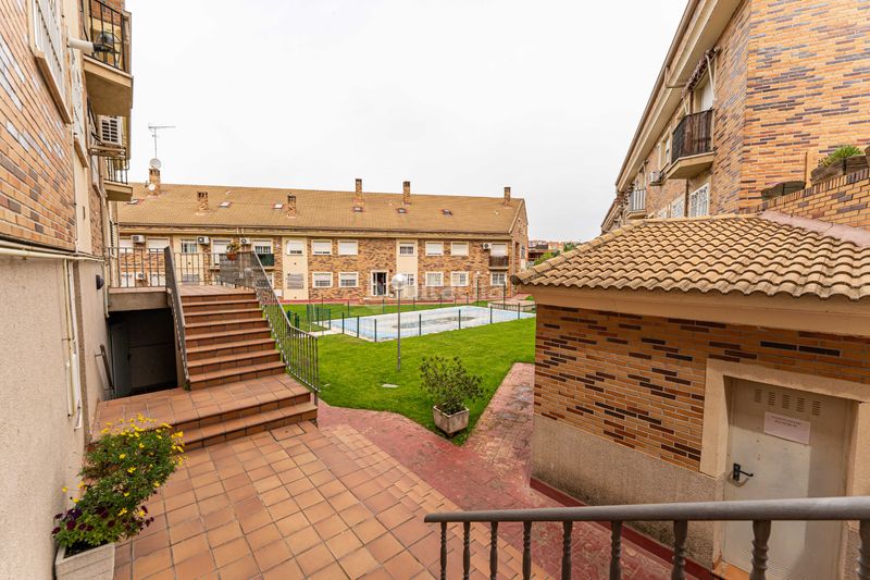 Foto d264ba24-ef91-4054-b10d-f64b54b382b8. Pis amb calefacció aparcament piscina a Casco Antiguo - La Dehesa - Los Monteros Arroyomolinos
