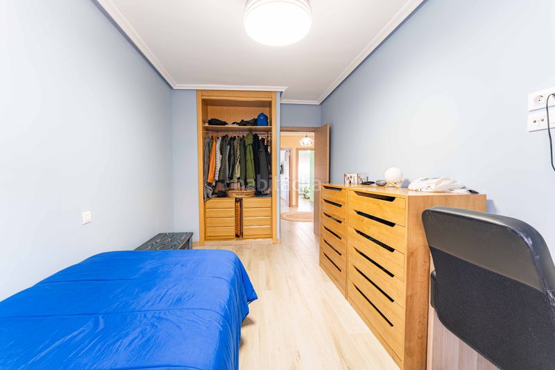 Foto 91287664-48d5-460e-8da6-4884beaa07f6. Casa aparellada amb xemeneia calefacció piscina a Arroyomolinos