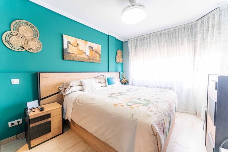 Foto 9996e654-f737-402a-b9b0-4a0d4a26ee23. Casa aparellada amb xemeneia calefacció piscina a Arroyomolinos