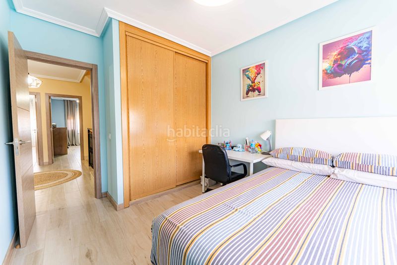 Foto aad8f784-6473-48d9-92e1-3ac8b2d6b9db. Casa aparellada amb xemeneia calefacció piscina a Arroyomolinos