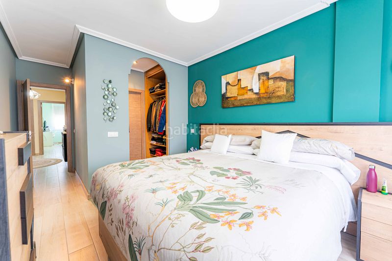 Foto b936de7e-bb6d-48ae-8def-e38555cfcf82. Casa aparellada amb xemeneia calefacció piscina a Arroyomolinos