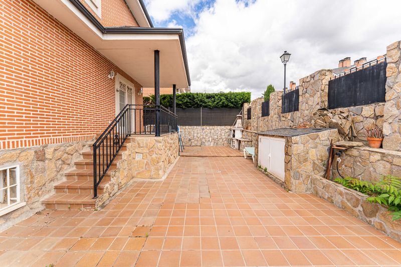 Foto 00f6e61c-bfbd-4df7-93d8-c9f48334cbea. Casa pareada en La Cárcaba-El Encinar-Montemolinos Arroyomolinos