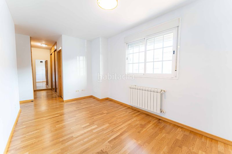 Foto 1a3158bc-e87e-4ab0-b39b-43951767a6c7. Casa adossada amb calefacció a Urbanización El Mediterráneo Arroyomolinos