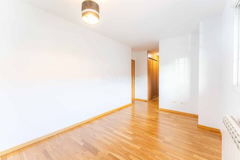 Foto e63bd018-705f-4f40-a434-529fb7ebd040. Casa adossada amb calefacció a Urbanización El Mediterráneo Arroyomolinos