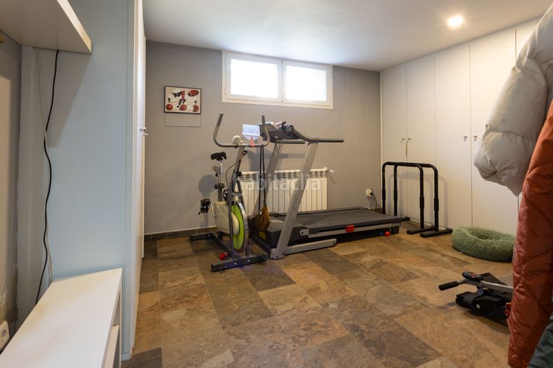 Foto 38c84db4-2dff-4649-b030-d6feb518f7c9. Casa aparellada amb calefacció aparcament piscina a Brunete