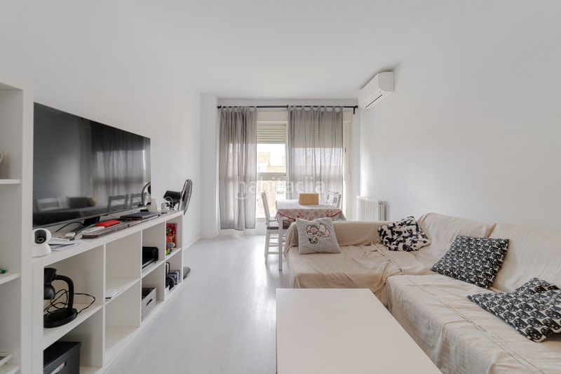 Foto 8b0141ef-8346-472c-9249-174bc2bd65a6. Pis a calle andrómeda 9014 a Sur - PAU 4 Móstoles