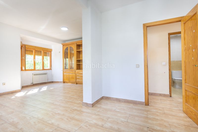 Foto 4914e1a6-4767-4ba6-8700-2082ea786c46. Casa aparellada amb calefacció aparcament a Brunete