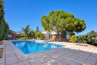Chalet  Calle san juan. "capital home vende en exclusiva una villa con alma, espacio y v