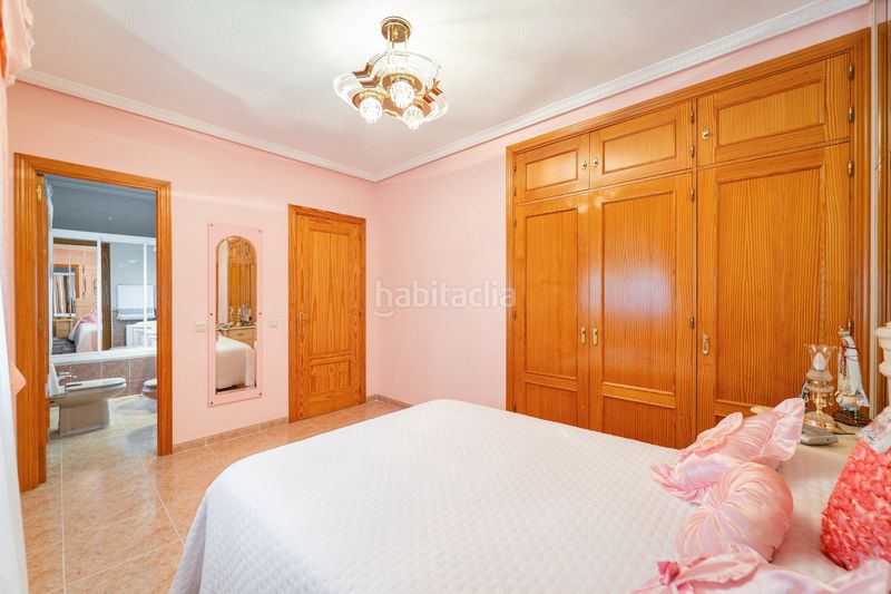 Foto 09746908-e074-4df8-8b50-d9ddddc44202. Xalet amb xemeneia calefacció aparcament piscina a Álamo (El)