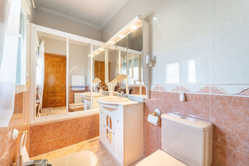 Foto 585b9691-d747-4ea8-92e8-3ba6840f6b04. Xalet amb xemeneia calefacció aparcament piscina a Álamo (El)