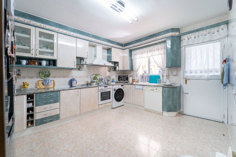 Foto 65acb3bf-dde2-4056-85cb-ade21aed8862. Xalet amb xemeneia calefacció aparcament piscina a Álamo (El)