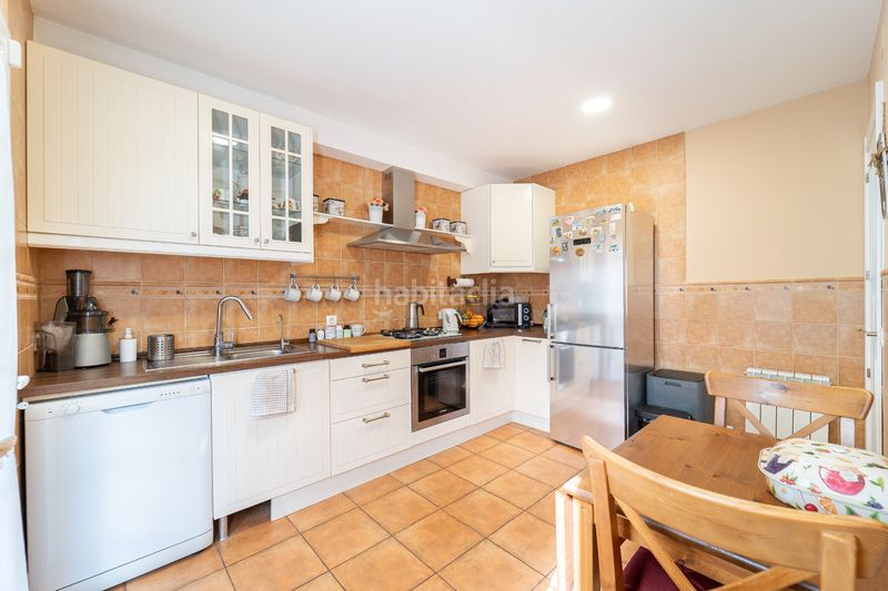 Foto 1b8f1846-b853-4624-8107-fa46a0405ae9. Casa adossada amb xemeneia calefacció aparcament a Torre de Esteban Hambrán (La)