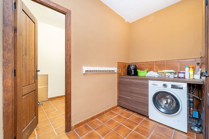 Foto e726b7fc-c688-4123-a173-f5f2fe61ea2c. Casa adossada amb xemeneia calefacció aparcament a Torre de Esteban Hambrán (La)