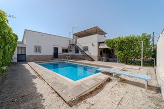 Chalet  Calle de la fábrica. Chalet independiente en planta