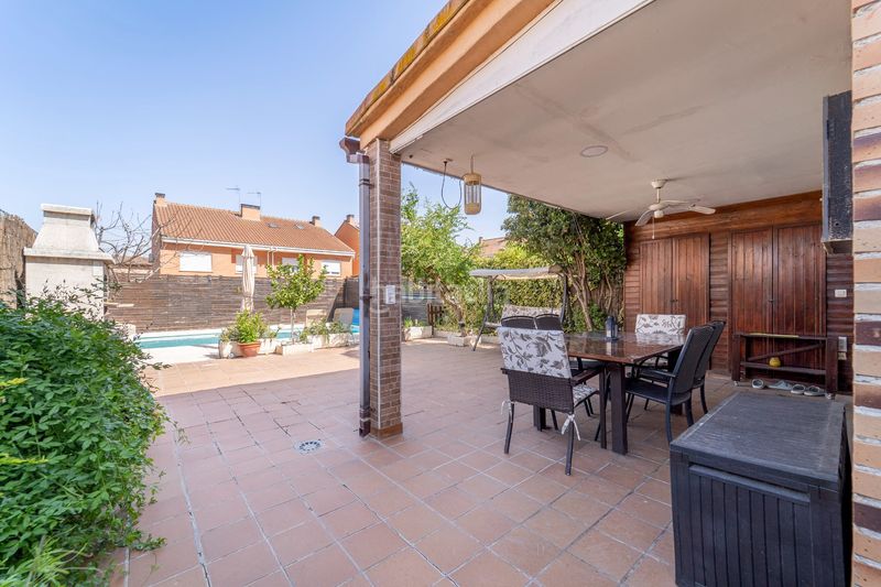 Foto 06b2f51e-4b84-4107-8fee-bd0b8b6ae6e4. Casa aparellada amb xemeneia calefacció piscina a Álamo (El)
