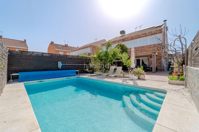 Foto baa20f20-5eea-428e-9089-5b324f05aba2. Casa aparellada amb xemeneia calefacció piscina a Álamo (El)