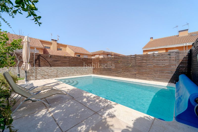 Foto e787f4fc-7877-4f3e-a0bf-046b800b4dd8. Casa aparellada amb xemeneia calefacció piscina a Álamo (El)
