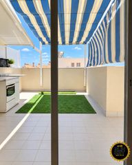 House in Playa Sol. Dúplex independiente con gran terraza, vistas al mar y sin comun