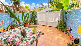 Chalet à Pescadores. Chalet adosado de 4 dormitorios a 650 metros de la playa de la i