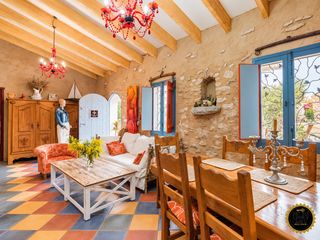 Xalet a Totana. Chalet independiente con piscina y más de 31.000 m² de parcela e