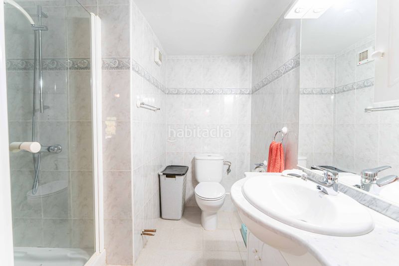 Foto 24d3a0a0-e810-4860-b9b6-95bb41b10990. Xalet amb xemeneia calefacció piscina a Guadarrama