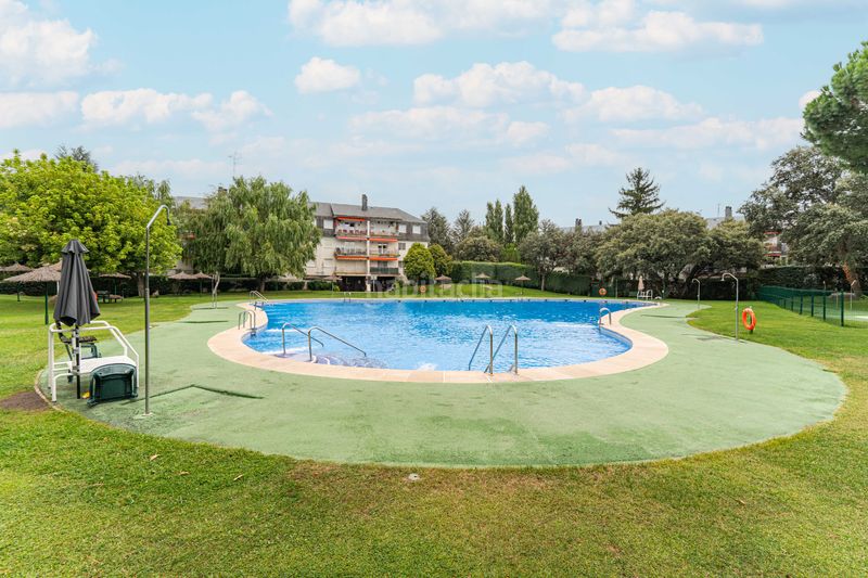 Foto dd56fd14-e43e-46a7-b1a3-678434bbe13c. Pis amb xemeneia calefacció piscina a Alpedrete