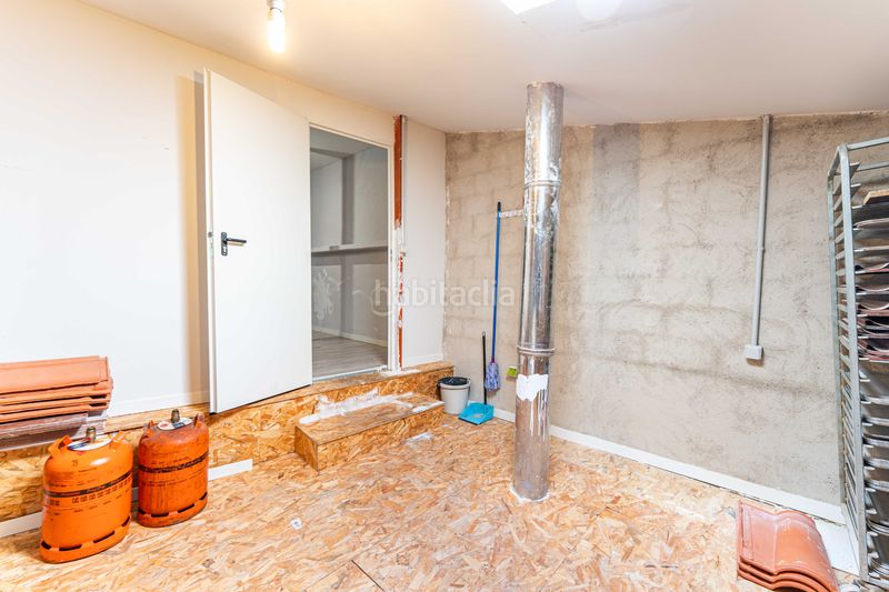 Foto 5285e1f1-178d-4d0d-9cd7-b7801dfd1636. Local comercial a calle los mesones 27 a Robledo de Chavela