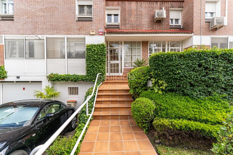 Foto 19921cbd-2a0e-4610-8f80-242848c63af2. Casa adossada amb xemeneia calefacció aparcament piscina a Rozas de Madrid (Las)