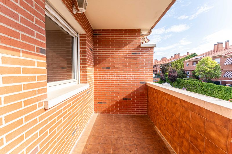 Foto 10fc61a3-42c0-49ac-94d4-5832cda8cfab. Casa adossada amb xemeneia calefacció aparcament piscina a Rozas de Madrid (Las)