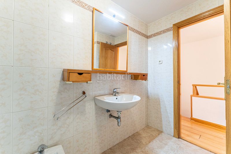 Foto 76fafffd-f276-4e9a-a6d6-64f45376a523. Casa adossada amb xemeneia calefacció aparcament piscina a Rozas de Madrid (Las)