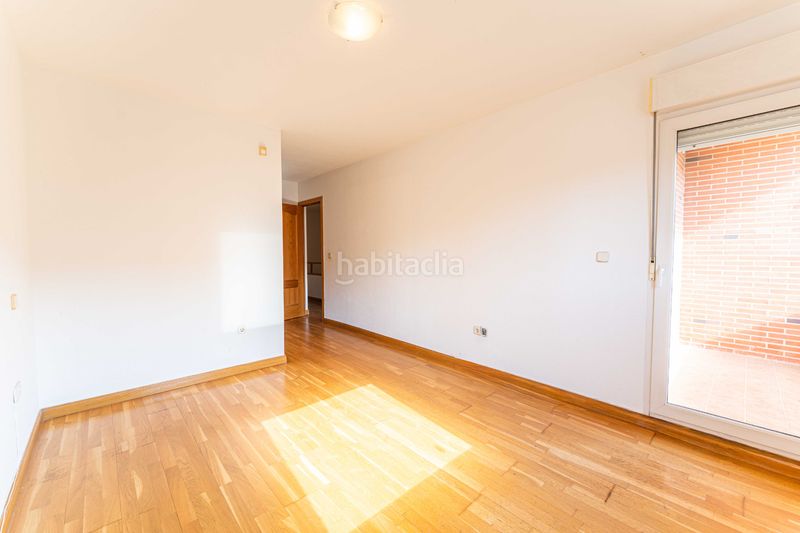Foto 7a17c3f5-6720-43d0-bf7a-3e388e5ecaac. Casa adossada amb xemeneia calefacció aparcament piscina a Rozas de Madrid (Las)