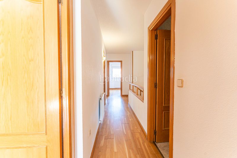 Foto c677514f-8e79-436c-971a-f5bb8cda8ce1. Casa adossada amb xemeneia calefacció aparcament piscina a Rozas de Madrid (Las)