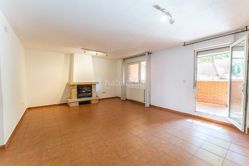Foto e2e04acb-92aa-424f-883a-6937b2f2ede8. Casa adossada amb xemeneia calefacció aparcament piscina a Rozas de Madrid (Las)