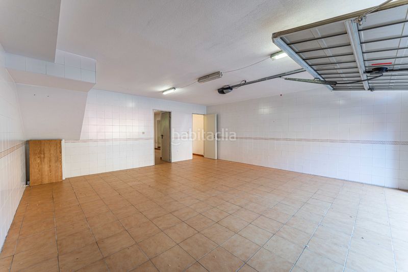Foto ec20fb9d-3e8f-4632-a817-96d8f64ecbe8. Casa adossada amb xemeneia calefacció aparcament piscina a Rozas de Madrid (Las)