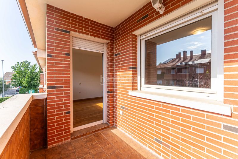Foto fb266504-28a7-4b40-8d28-ab011b3cd21b. Casa adossada amb xemeneia calefacció aparcament piscina a Rozas de Madrid (Las)