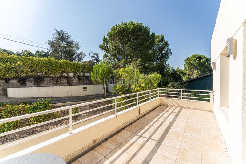 Foto 4aad2790-ee93-4670-813c-2652f2a6b814. Xalet amb xemeneia calefacció aparcament piscina a Torrelodones
