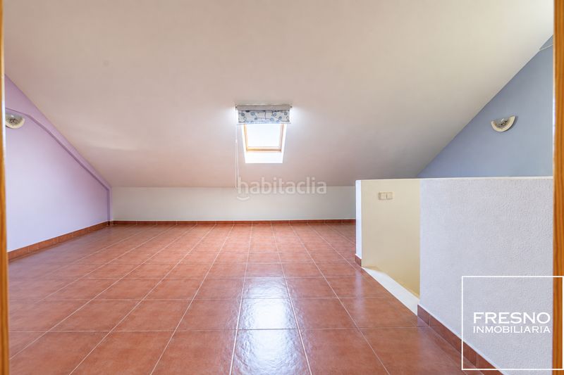 Foto 5875321d-ebdc-4350-85a2-f56cd2264e93. Casa adossada amb xemeneia calefacció aparcament piscina a Algete