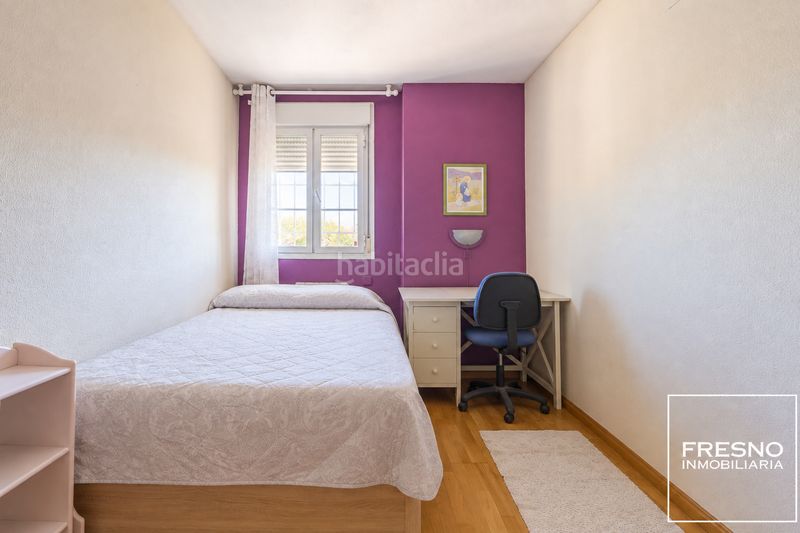 Foto b10ffda2-3c11-4fef-a721-d20556462e2b. Casa adossada amb xemeneia calefacció aparcament piscina a Algete