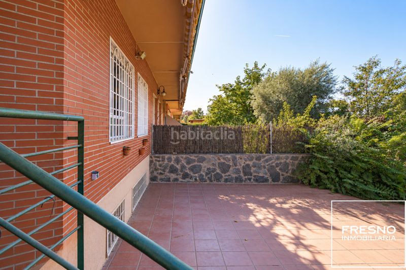 Foto cee98bd6-fa58-412e-9280-36720895b4a9. Casa adossada amb xemeneia calefacció aparcament piscina a Algete