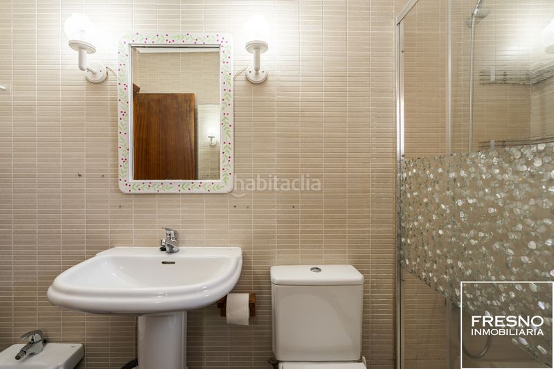 Foto 1827f6c6-43ca-4b62-a29c-625f2da51601. Casa adossada amb xemeneia calefacció aparcament piscina a Cobeña