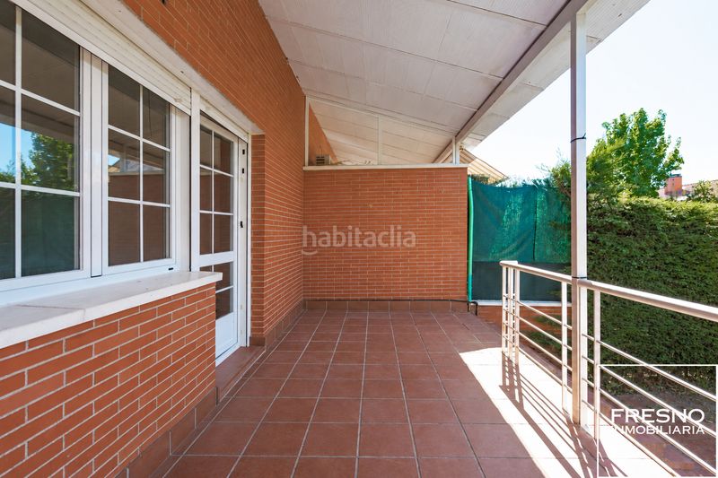 Foto 5b60fc86-f194-4893-9d60-f50b461e0de5. Casa adossada amb xemeneia calefacció piscina a Cobeña