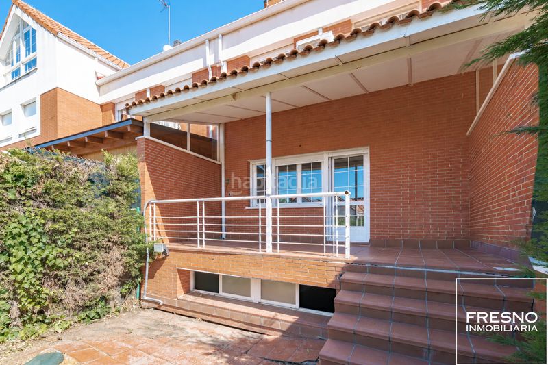 Foto 8a643bfe-d7a0-4144-9e80-7fb18c26dbcf. Casa adossada amb xemeneia calefacció piscina a Cobeña
