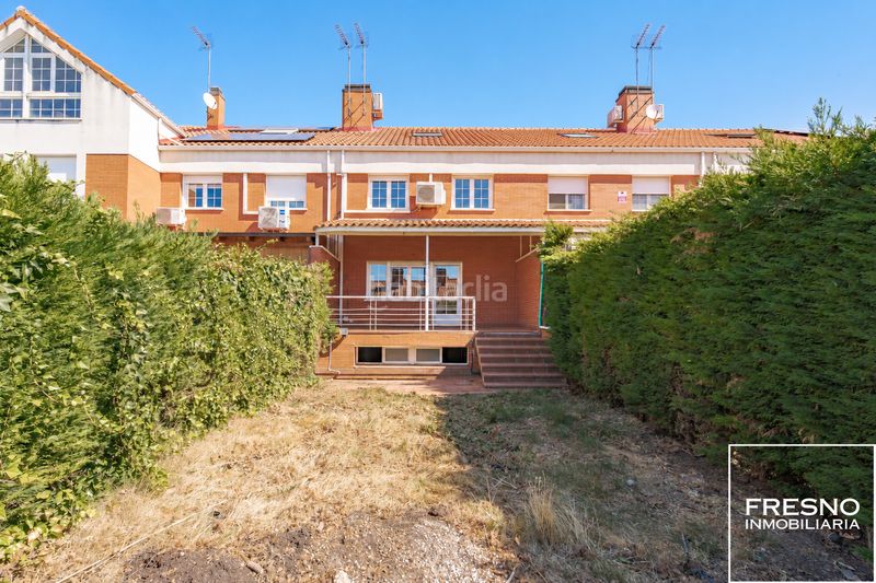Foto 905d7447-e480-4b81-82b6-274019e2c63e. Casa adossada amb xemeneia calefacció piscina a Cobeña