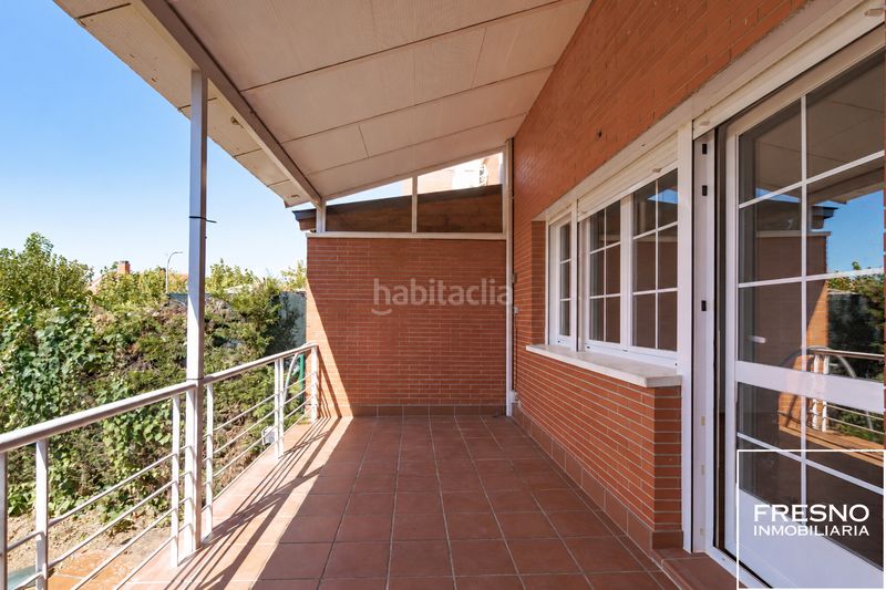 Foto d3234727-2d48-4a45-80b9-1c1491d4028e. Casa adossada amb xemeneia calefacció piscina a Cobeña